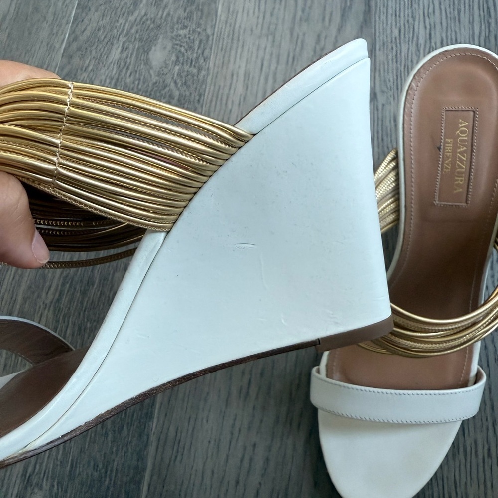 Aquazzura Italy Rendez Vous White and Gold Banded Wedge Sandals - Picture 4 of 9